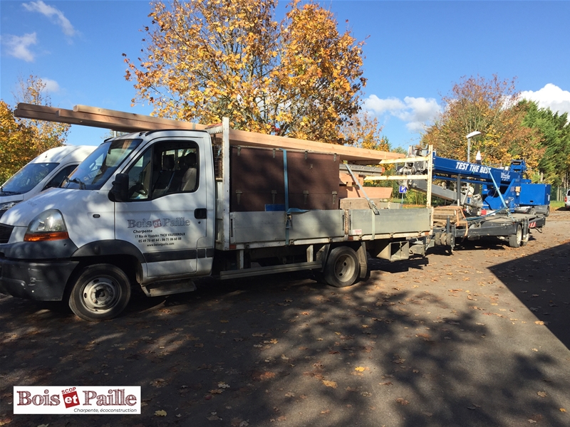 Grand préau à Neuville-du-Poitou (86)